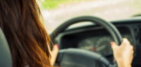 Женщина за рулём Mazda спровоцировала ДТП в Семёнове: пострадала девочка