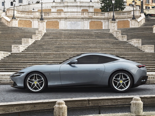 Ferrari Roma фото
